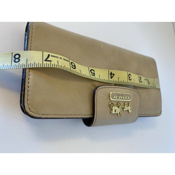 Coach Madison Slim Clutch Envelope Wallet Tan Color - Picture 11 of 12